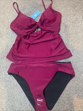Cupshe Burgundy/black swimsuit Tankini Top size M with size L reversible bottoms